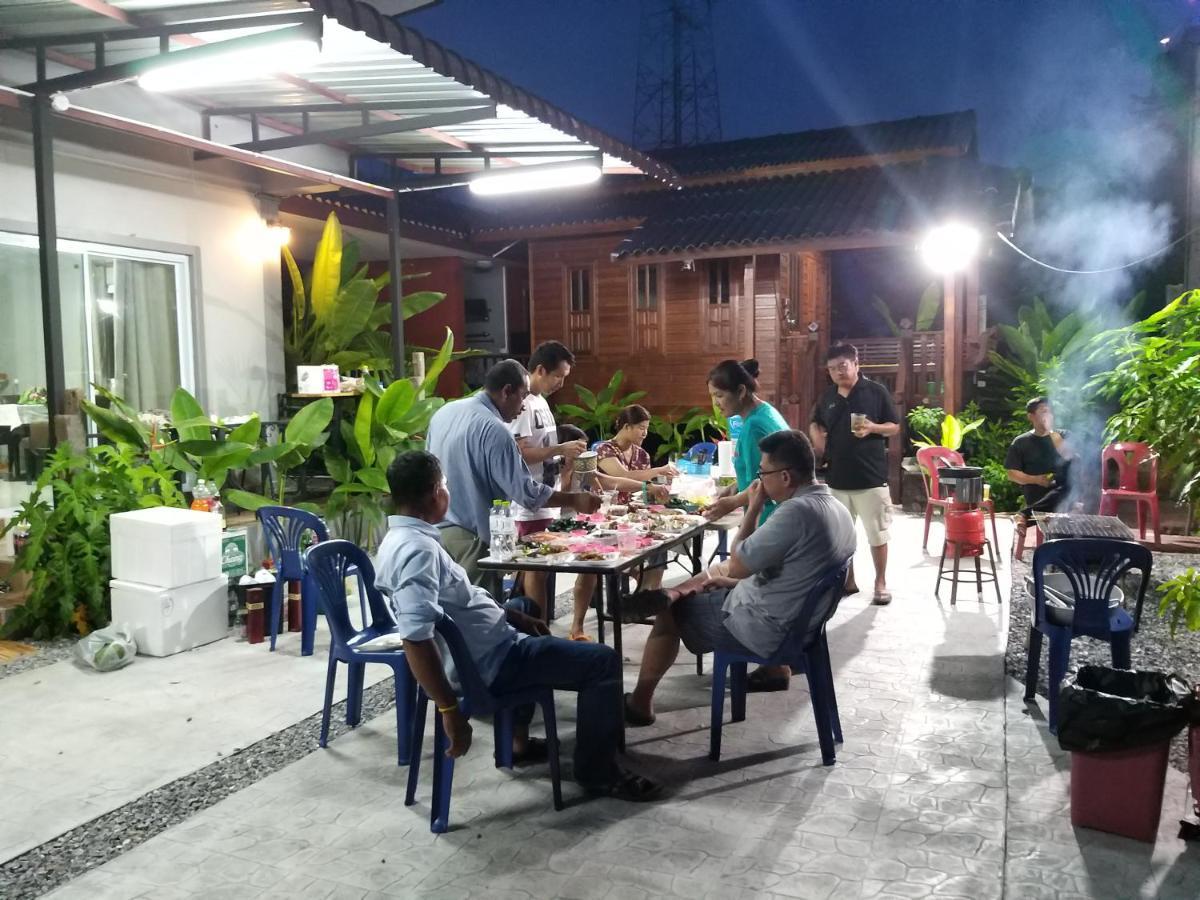บ้านทะเลอิ่มเอม Bann Talay Im Eimm Ban Phe Εξωτερικό φωτογραφία