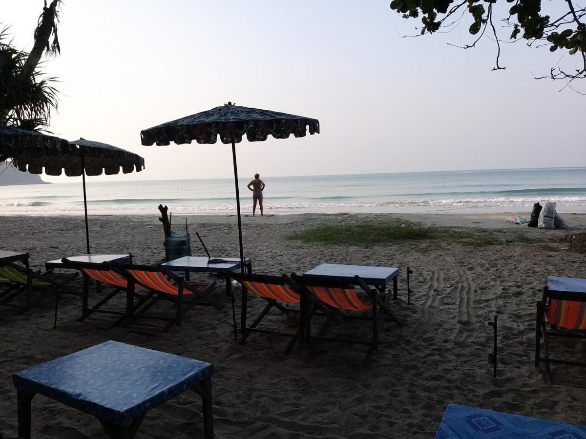 บ้านทะเลอิ่มเอม Bann Talay Im Eimm Ban Phe Εξωτερικό φωτογραφία