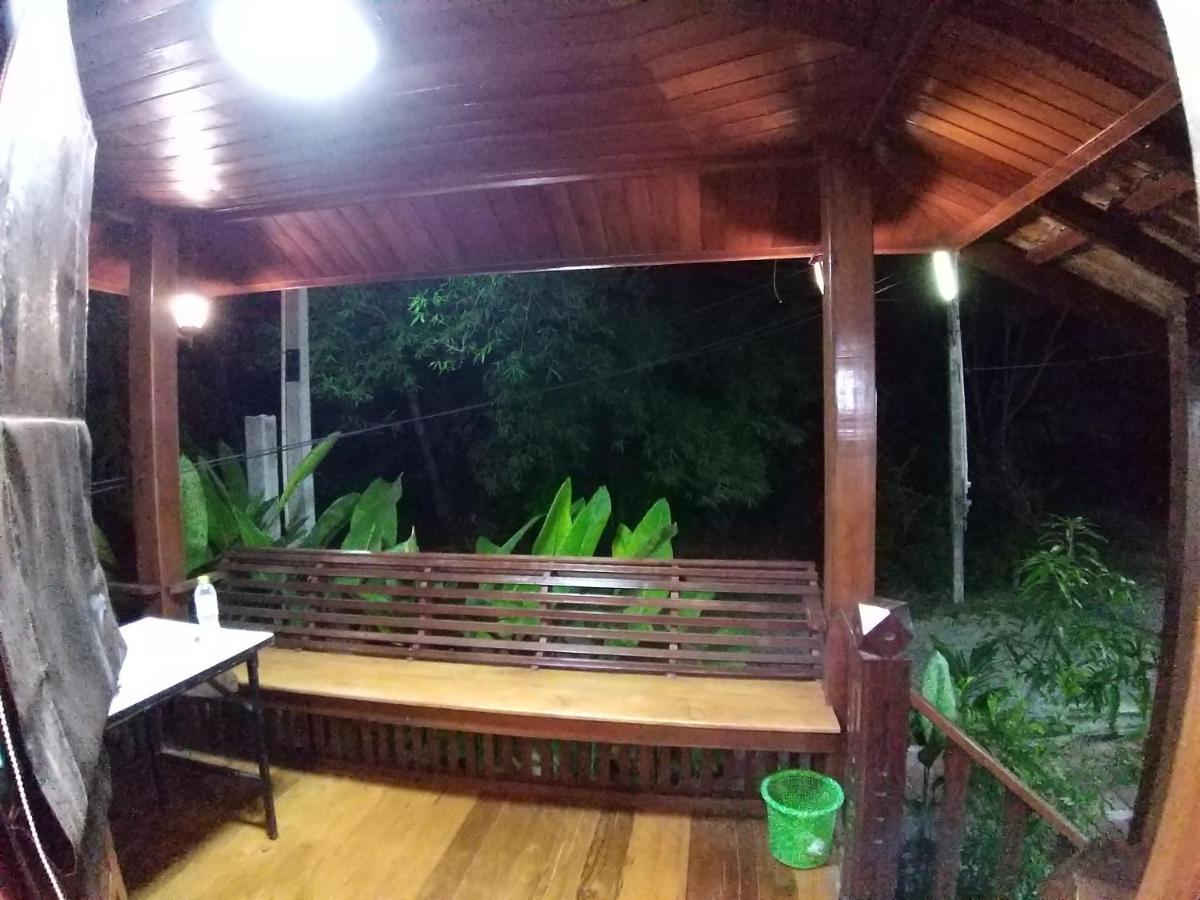 บ้านทะเลอิ่มเอม Bann Talay Im Eimm Ban Phe Εξωτερικό φωτογραφία