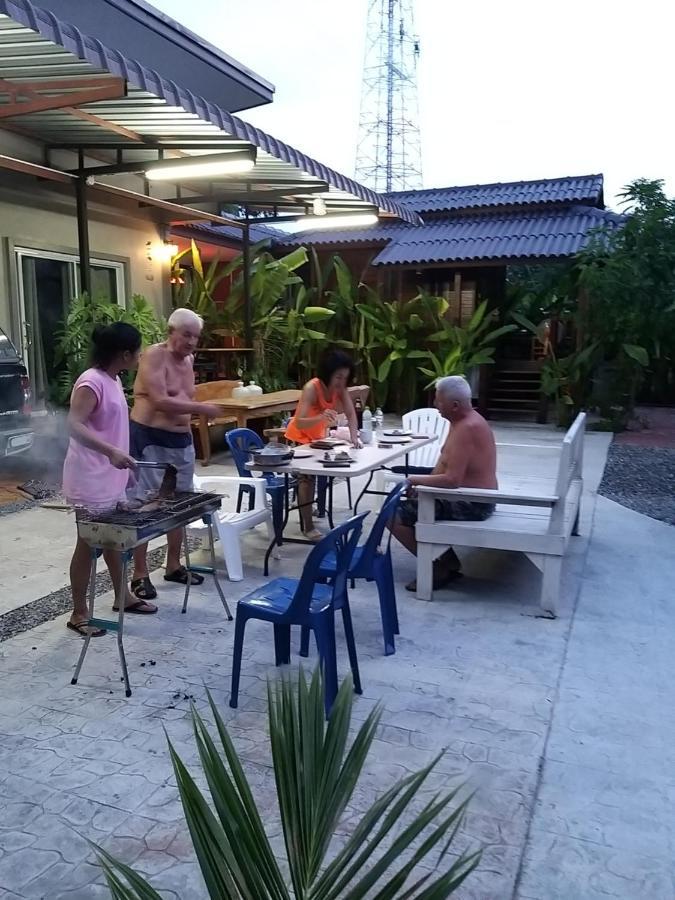 บ้านทะเลอิ่มเอม Bann Talay Im Eimm Ban Phe Εξωτερικό φωτογραφία