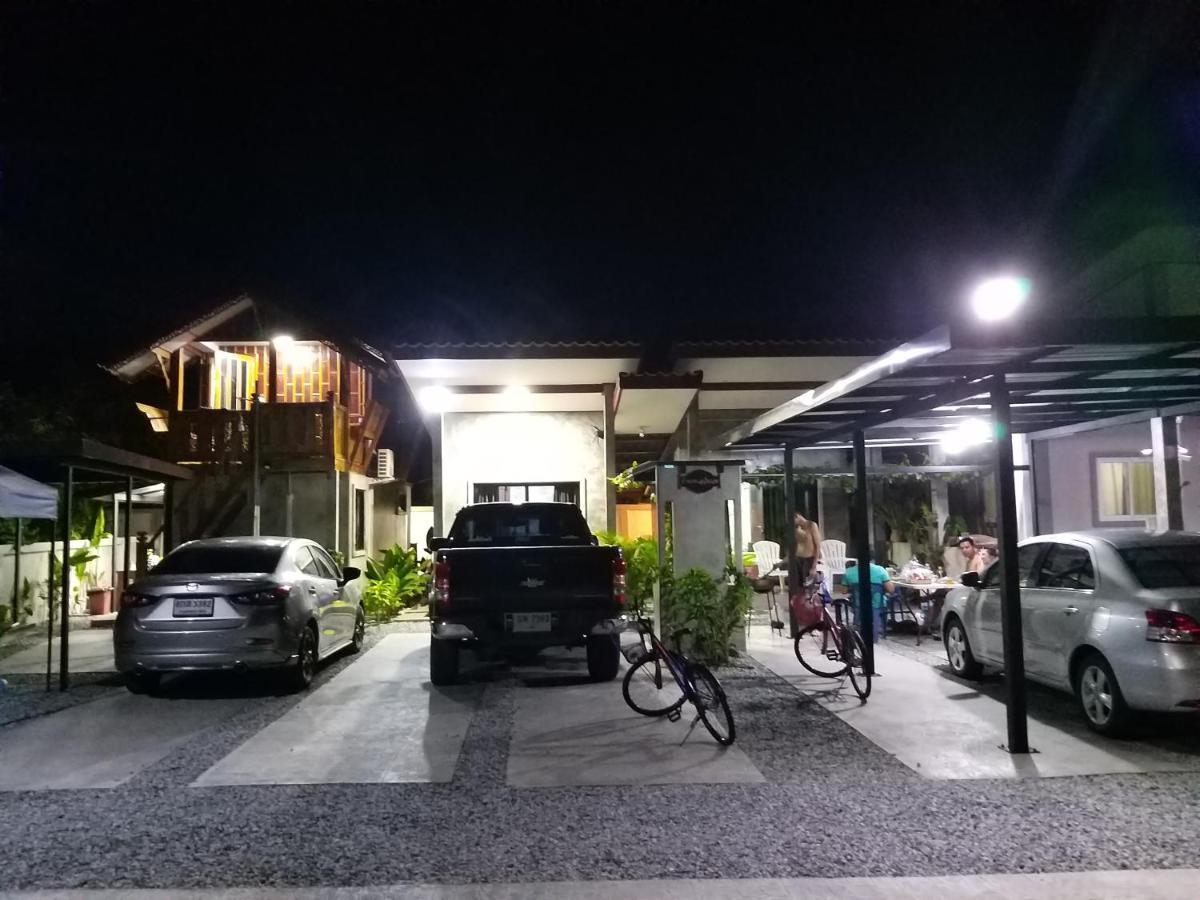 บ้านทะเลอิ่มเอม Bann Talay Im Eimm Ban Phe Εξωτερικό φωτογραφία