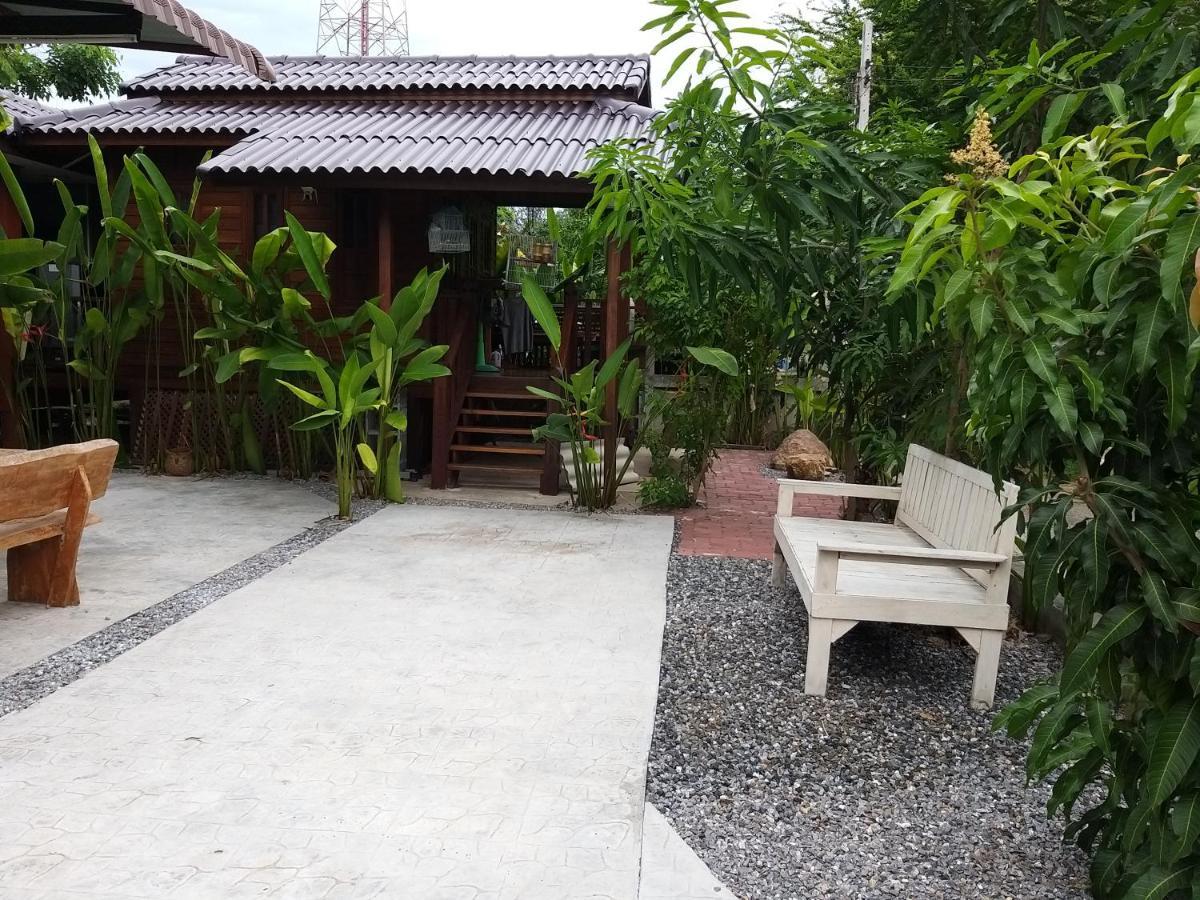 บ้านทะเลอิ่มเอม Bann Talay Im Eimm Ban Phe Εξωτερικό φωτογραφία